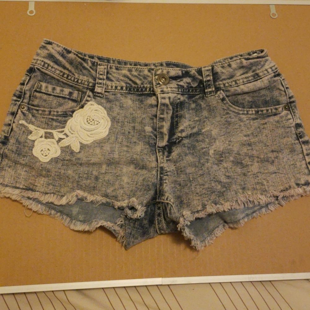 Short shorts